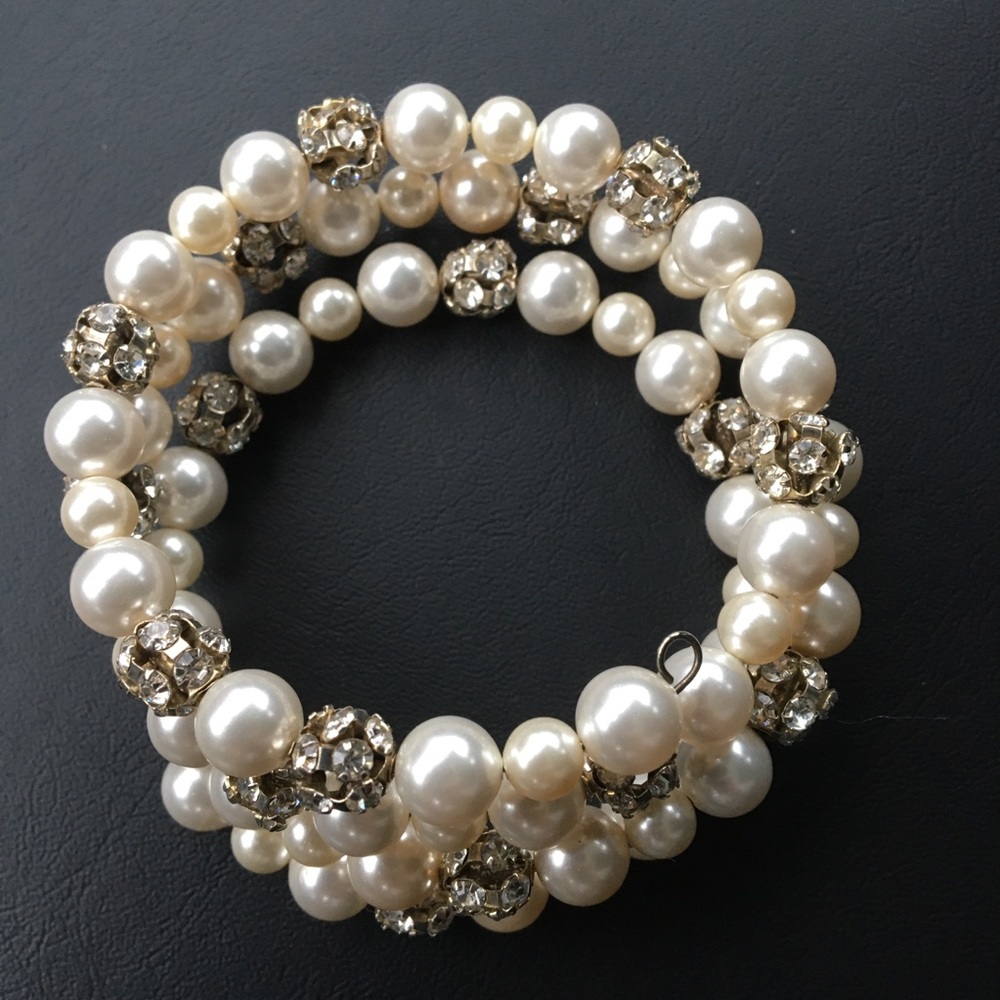 Pearl bracelet LIKE NEW